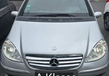 Mercedes-Benz A 180 180.000 km 2.490 &euro; Solingen 42651