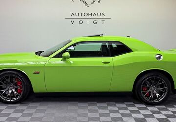 Dodge Challenger 30.100 km 48.500 &euro; Radevormwald 42477