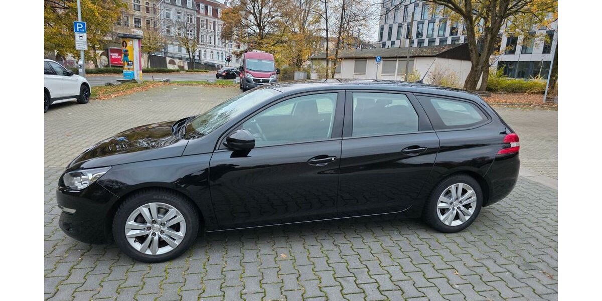 Peugeot 308 155.000 km 7.595 &euro; Wuppertal 42283