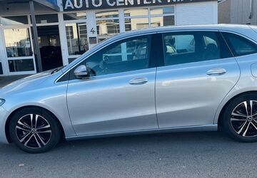 Mercedes-Benz B 180 40.200 km 25.900 &euro; Köln 50829