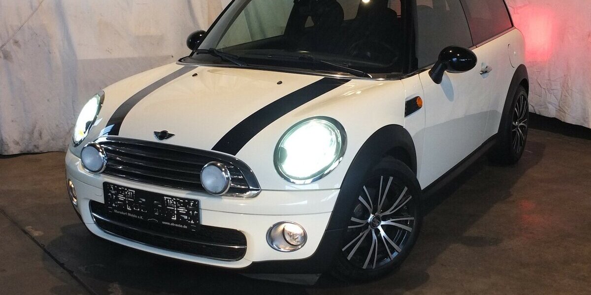 Mini Cooper D Clubman 1.HD LEDER XENON PANORAMADACH PDC 98.785 km 7.908 &euro; Köln 50858
