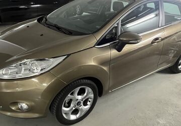 Ford Fiesta 125.000 km 4.900 &euro; Langenfeld 40764