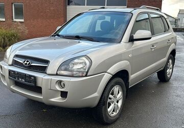 Hyundai TUCSON 202.000 km 3.850 &euro; Neuss 41460