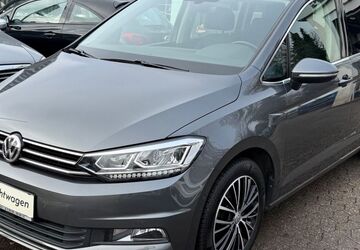 VW Touran 142.967 km 14.998 &euro; Heiligenhaus 42579