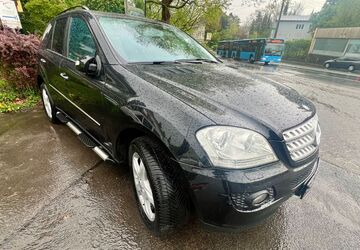 Mercedes-Benz ML 320 250.000 km 7.999 &euro; Wuppertal 42115