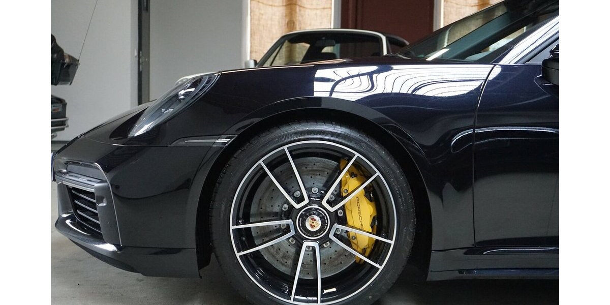Porsche 992 Turbo S Lift Burm Carbon Sitzklim Approved 39.890 km 219.900 &euro; Wuppertal 42327