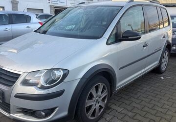 VW Touran 161.254 km 2.490 &euro; Gevelsberg 58285