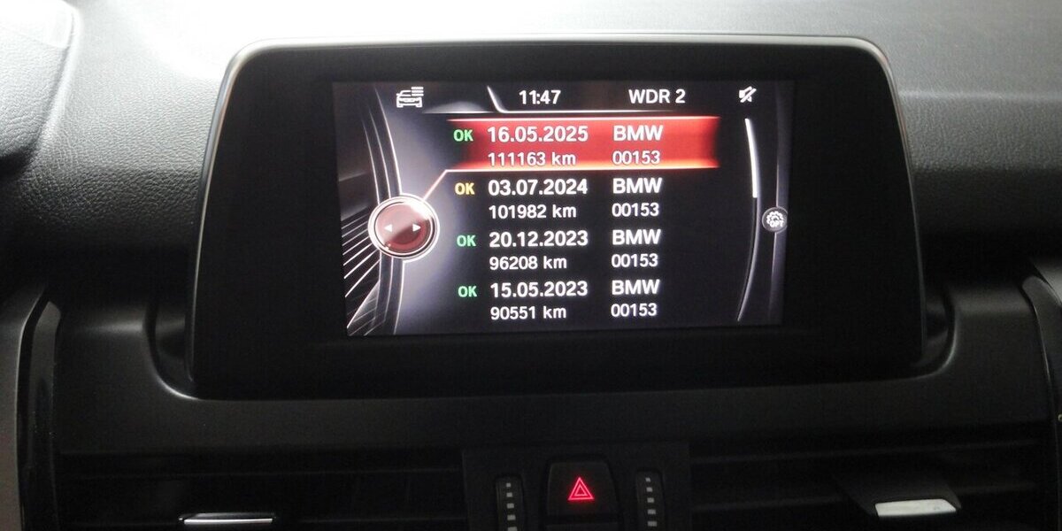 BMW 218 Active Tourer Autom Navi LED Klimatr.PDC SHZ 112.000 km 12.900 &euro; Neuss 41462