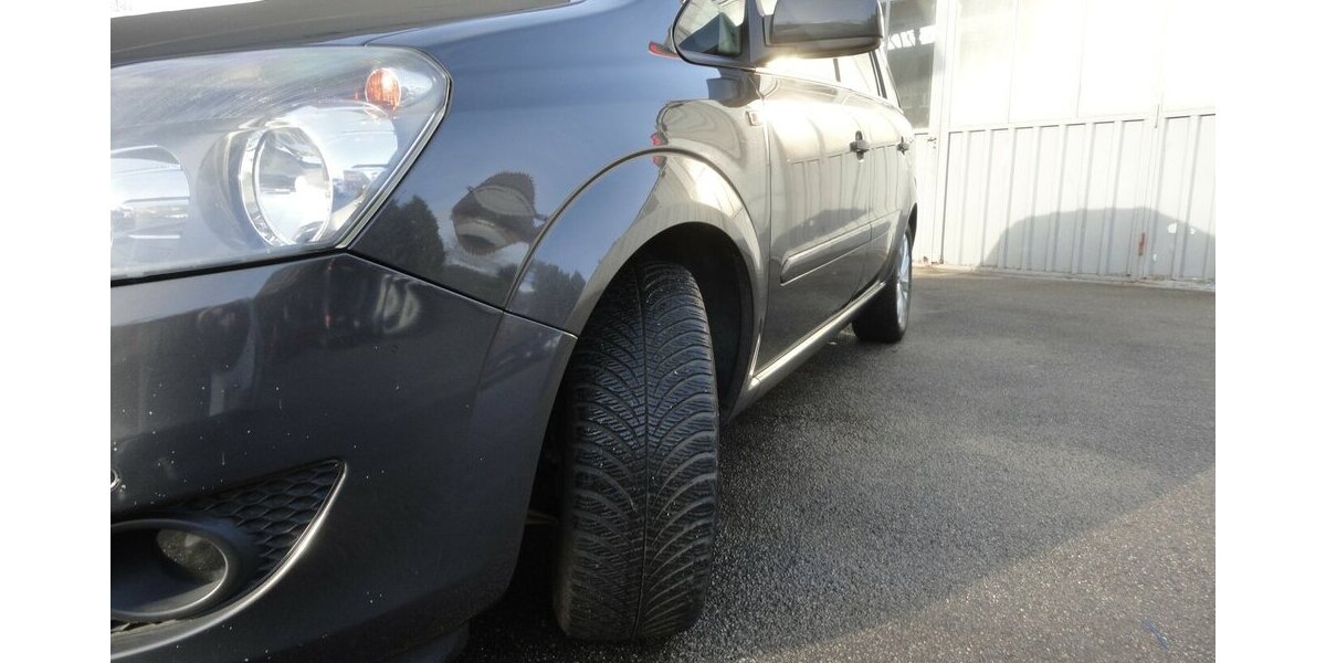 Opel Zafira 1,8 Family Navi Klimatr.PDC 7 Sitzer 136.000 km 6.400 &euro; Neuss 41462