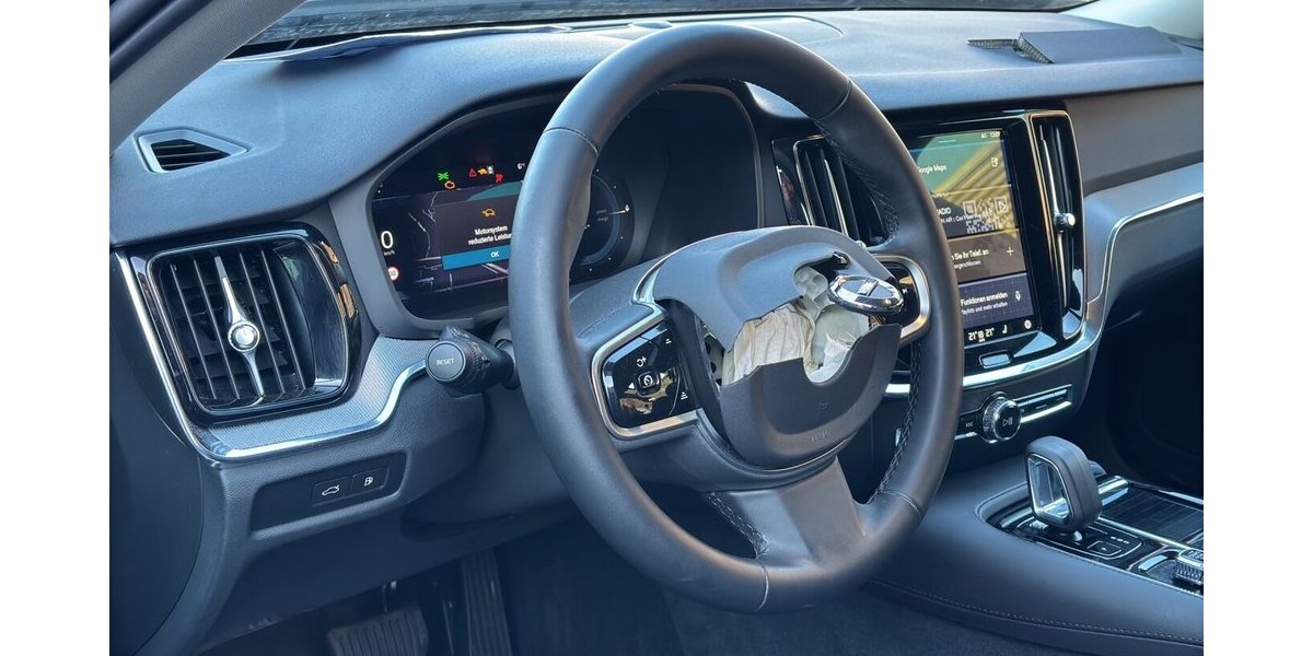 Volvo V60 T8 Plus Dark Hybrid AWD Leder LED AHK 12.629 km 30.900 &euro; Wuppertal 42327