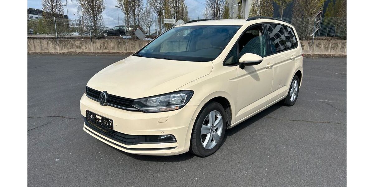 VW Touran 290.000 km 5.300 &euro; Köln 51149