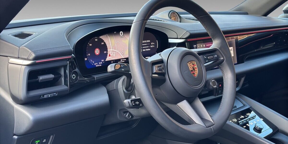 Porsche Macan Electric 4 Chrono Pano Sportsitz 0,25% 12.490 km 79.500 &euro; Wuppertal 42327