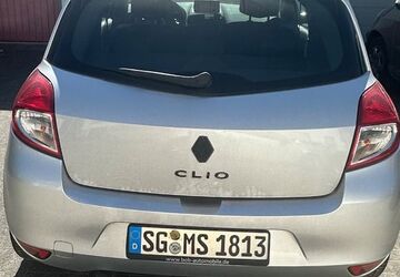Renault Clio 134.363 km 3.333 &euro; Solingen 42653