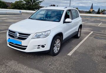 VW Tiguan 157.820 km 9.800 &euro; Leverkusen 51373