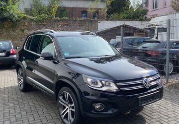 VW Tiguan 225.965 km 9.999 &euro; Solingen 42655