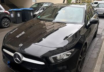 Mercedes-Benz A 180 83.000 km 17.000 &euro; Düsseldorf 40476