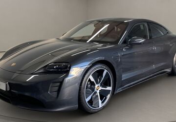 Porsche Taycan 11.057 km 75.700 &euro; Köln 50823