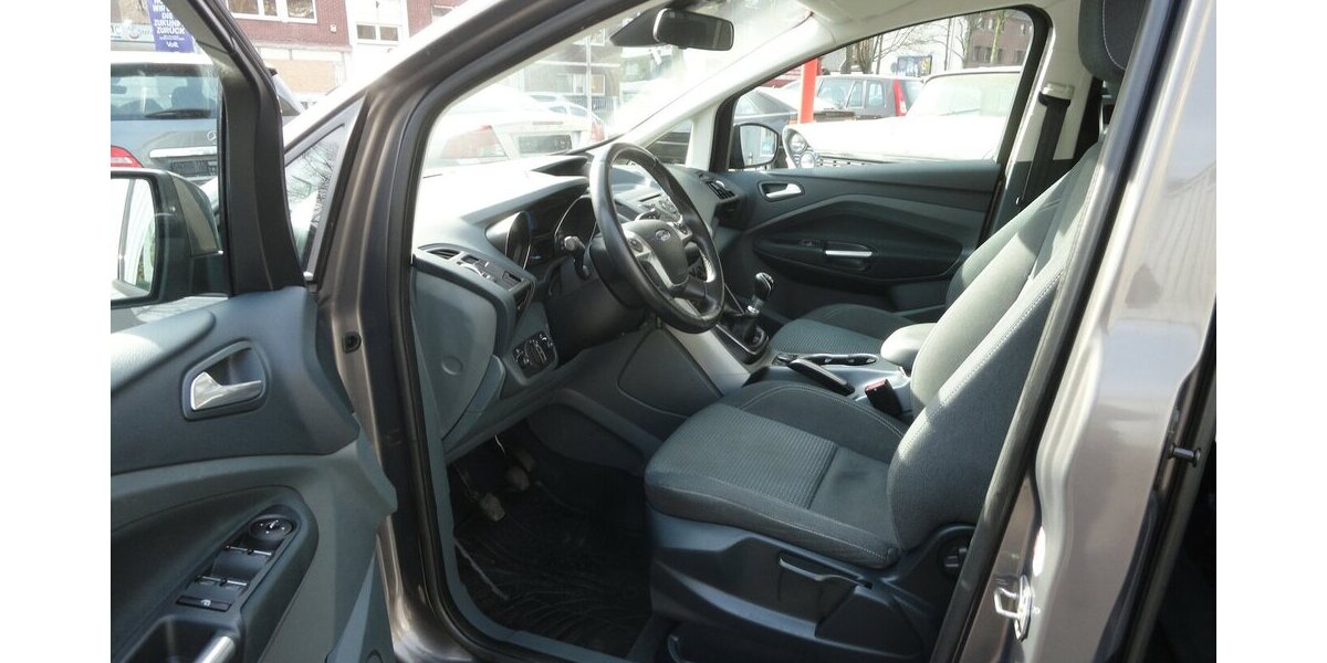 Ford Grand C-Max SYNC Edit. 1,6L/110KW Klima+SHZ+PDC 170.000 km 5.999 &euro; Neuss 41462