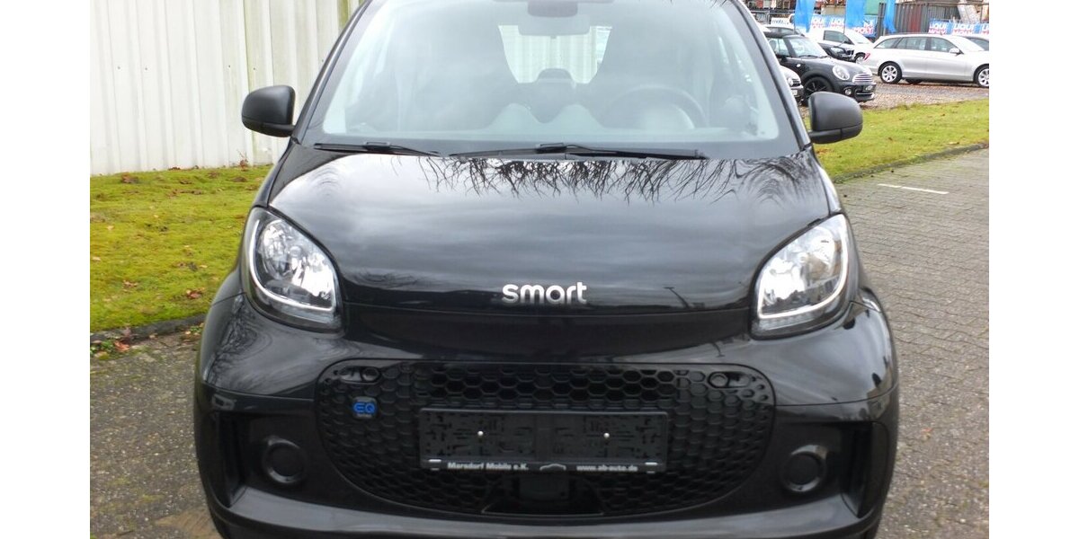 Smart ForTwo electric drive EQ AUTOMATIK KLIMAAUTOMATIK 5.183 km 10.700 &euro; Köln 50858
