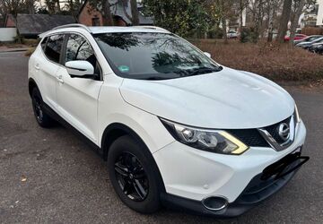 Nissan Qashqai 96.800 km 12.150 &euro; Bergisch Gladbach 51427