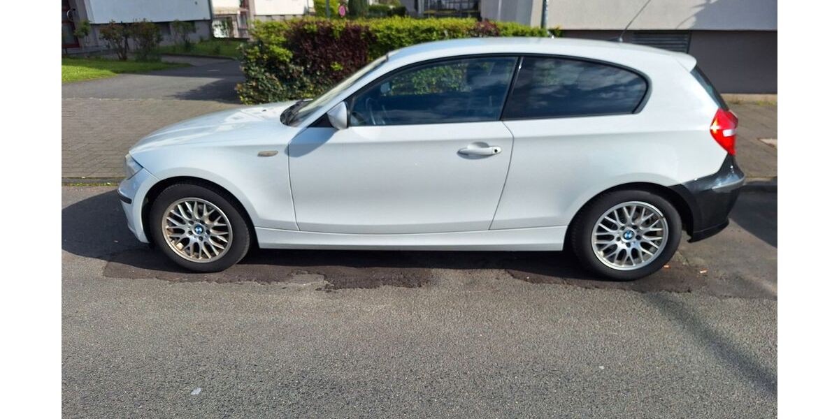 BMW 116 180.000 km 2.399 &euro; Köln 51067