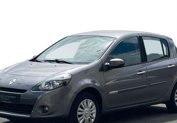 Renault Clio 88.300 km 4.900 &euro; Solingen/NRW 42655