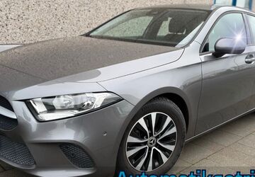 Mercedes-Benz A 180 129.000 km 17.999 &euro; Köln 50739