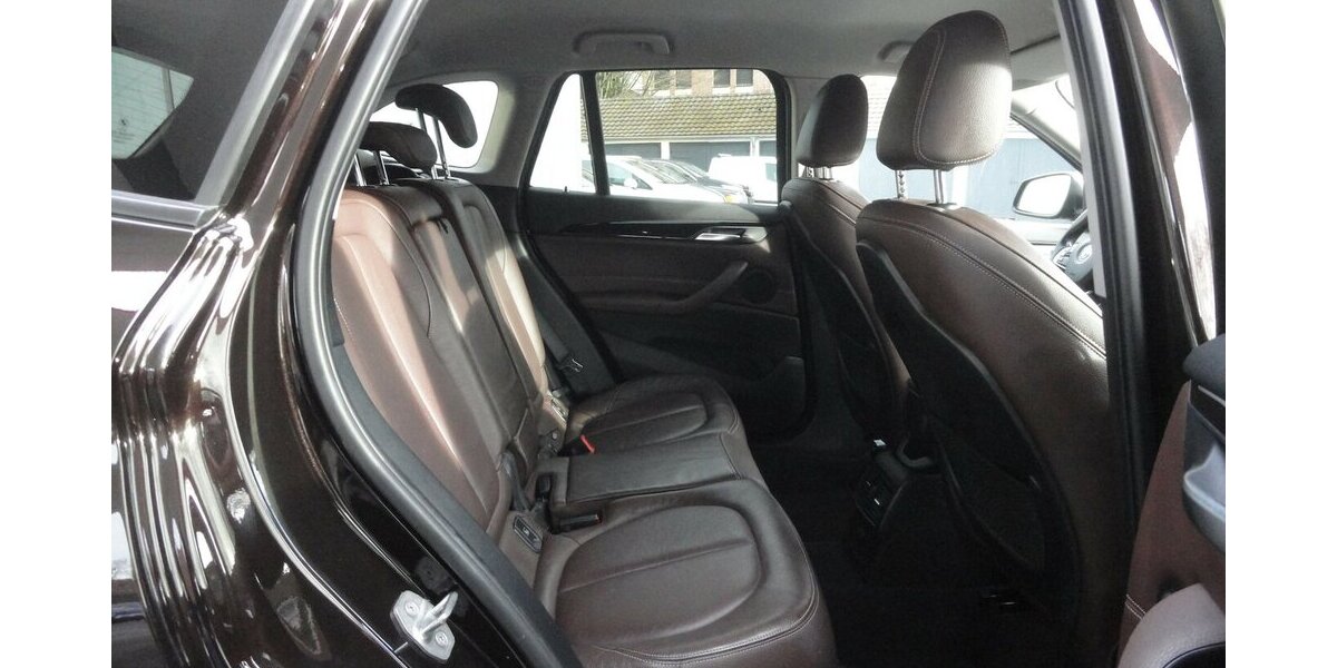 BMW X1 20 d xLine 4x4 Autom Navi Leder SHZ PDC LED 208.000 km 15.999 &euro; Neuss 41462