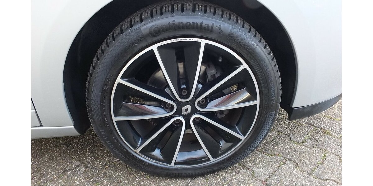 Renault Megane BOSE EDITION NAVI KLIMAAUTOM TEILLEDER PARK 107.158 km 7.408 &euro; Köln 50858