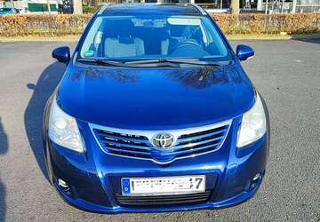 Toyota Avensis 164.600 km 6.900 &euro; Köln 50933