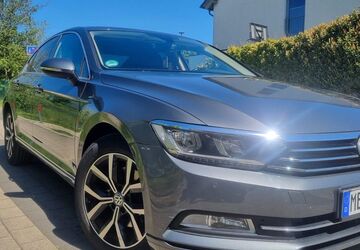 VW Passat 243.097 km 9.990 &euro; Velbert 42551