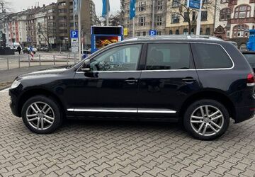VW Touareg 271.000 km 8.900 &euro; Köln 51063