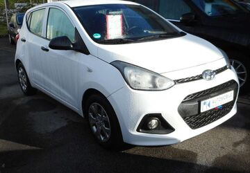 Hyundai i10 23.975 km 7.900 &euro; Solingen 42653