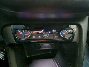 Opel Corsa e Ultimate Park&Go+ Pano 11kw Massages. 18.546 km 18.290 &euro; HAAN 42781