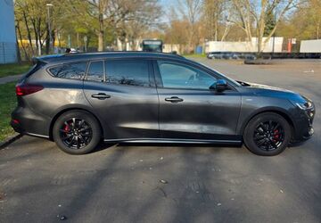 Ford Focus 82.000 km 15.799 &euro; Köln 50829