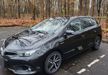 Toyota Auris 95.000 km 14.850 &euro; Köln 50827
