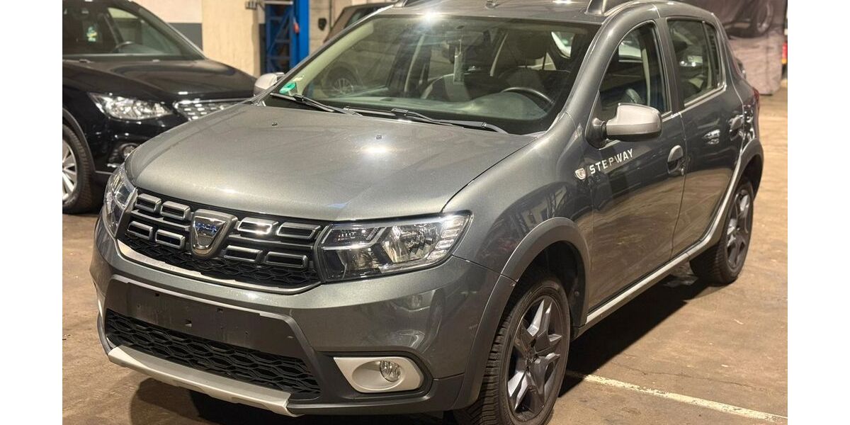 Dacia Sandero 71.000 km 8.390 &euro; Wuppertal 42349
