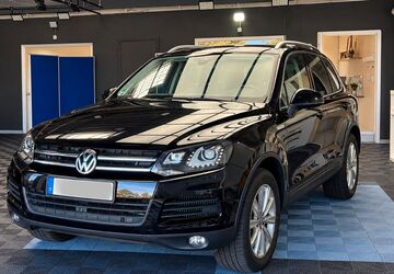 VW Touareg 330.023 km 9.900 &euro; Neuss 41462