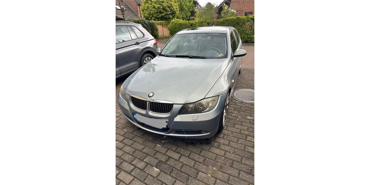 BMW 330 231.000 km 6.000 &euro; Düsseldorf 40595