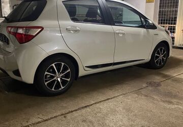 Toyota Yaris 7.853 km 15.200 &euro; Langenfeld 40764
