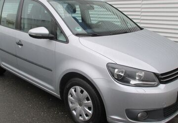 VW Touran 327.000 km 4.988 &euro; Köln 50933