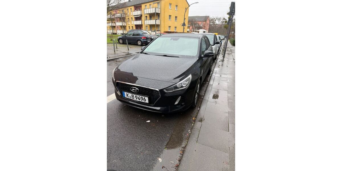 Hyundai i30 117.000 km 14.300 &euro; Köln 51107