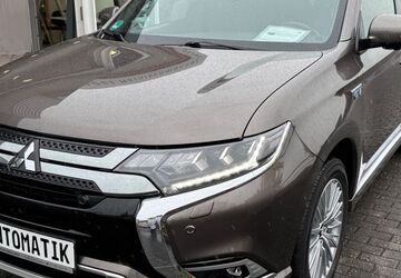 Mitsubishi Outlander 79.650 km 22.490 &euro; Radevormwald 42477