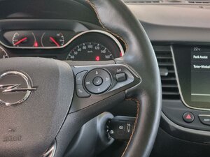 Opel Crossland X Innovation Park&Go Navi LED Scheinwerf 41.901 km 15.890 &euro; HAAN 42781