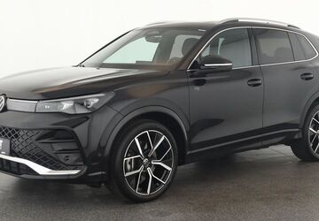 VW Tiguan 17.500 km 42.484 &euro; Düsseldorf 40233
