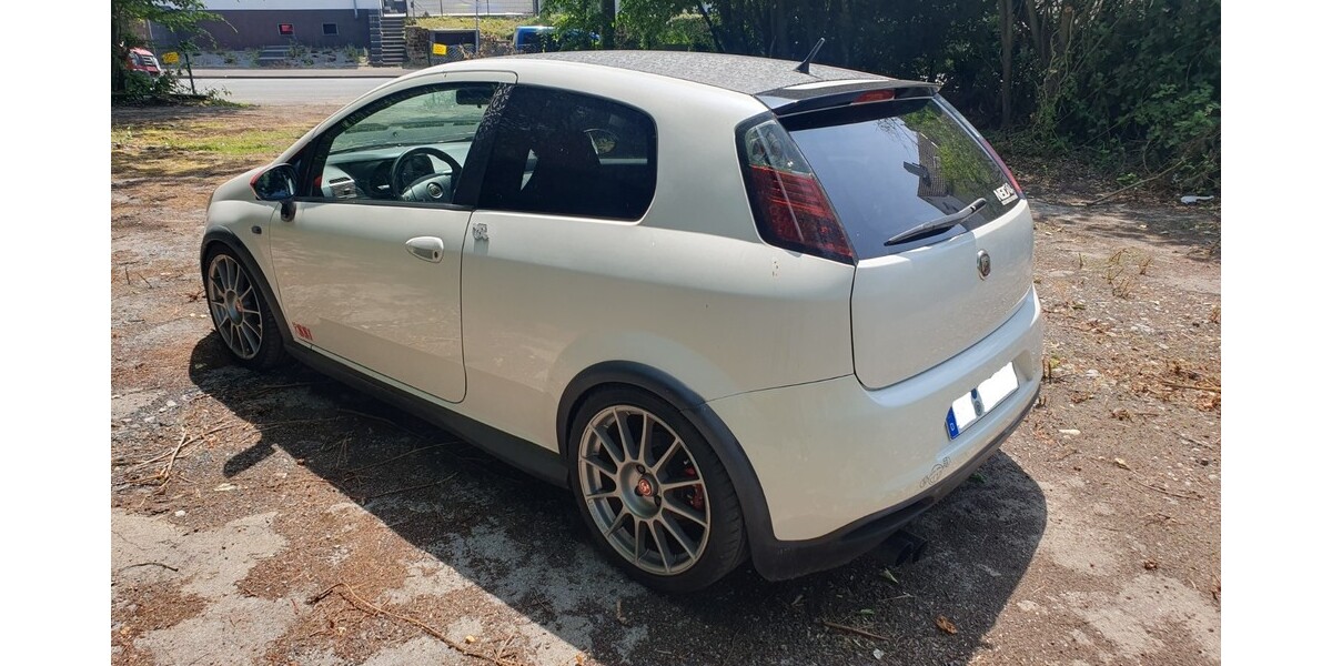 Fiat Grande Punto 149.000 km 6.900 &euro; Solingen 42651