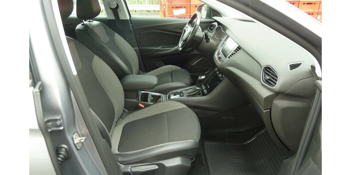 Opel Grandland X Innovation 1.5 D Automatik Navi LED 171.000 km 12.900 &euro; Ratingen 40885