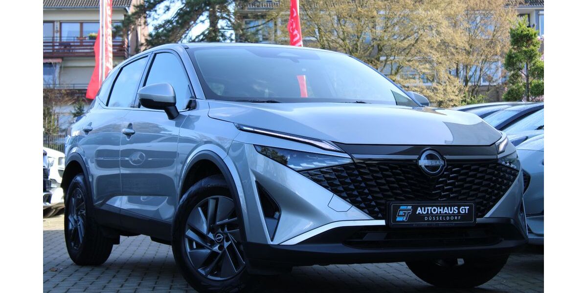 Nissan Qashqai 15.723 km 24.999 &euro; Düsseldorf 40625