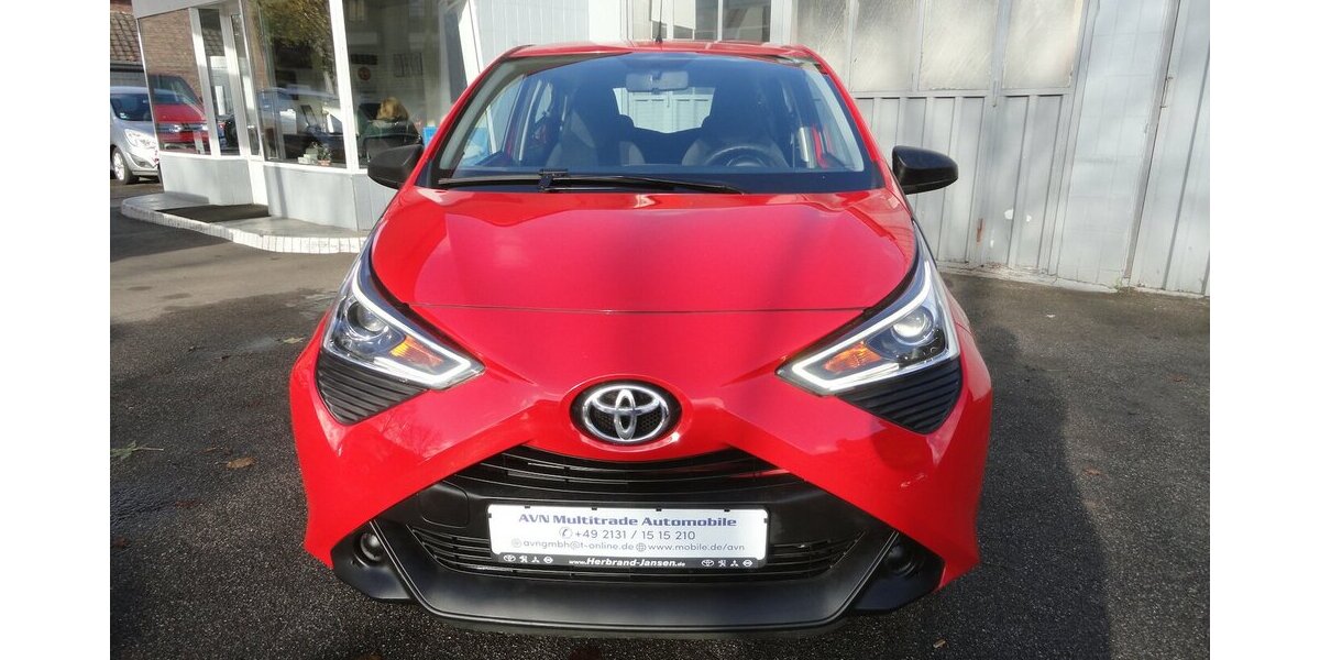 Toyota Aygo X x-Business-Paket 53 KW Klima 1.Hd 100.000 km 6.999 &euro; Neuss 41462