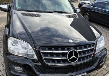 Mercedes-Benz ML 300 198.900 km 11.500 &euro; Bergisch Gladbach 51427